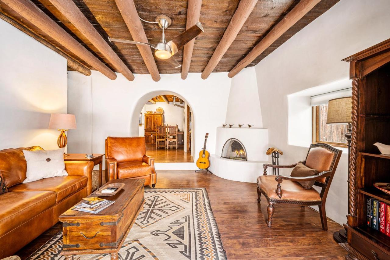 Pueblo Revival Villa Taos Exterior foto